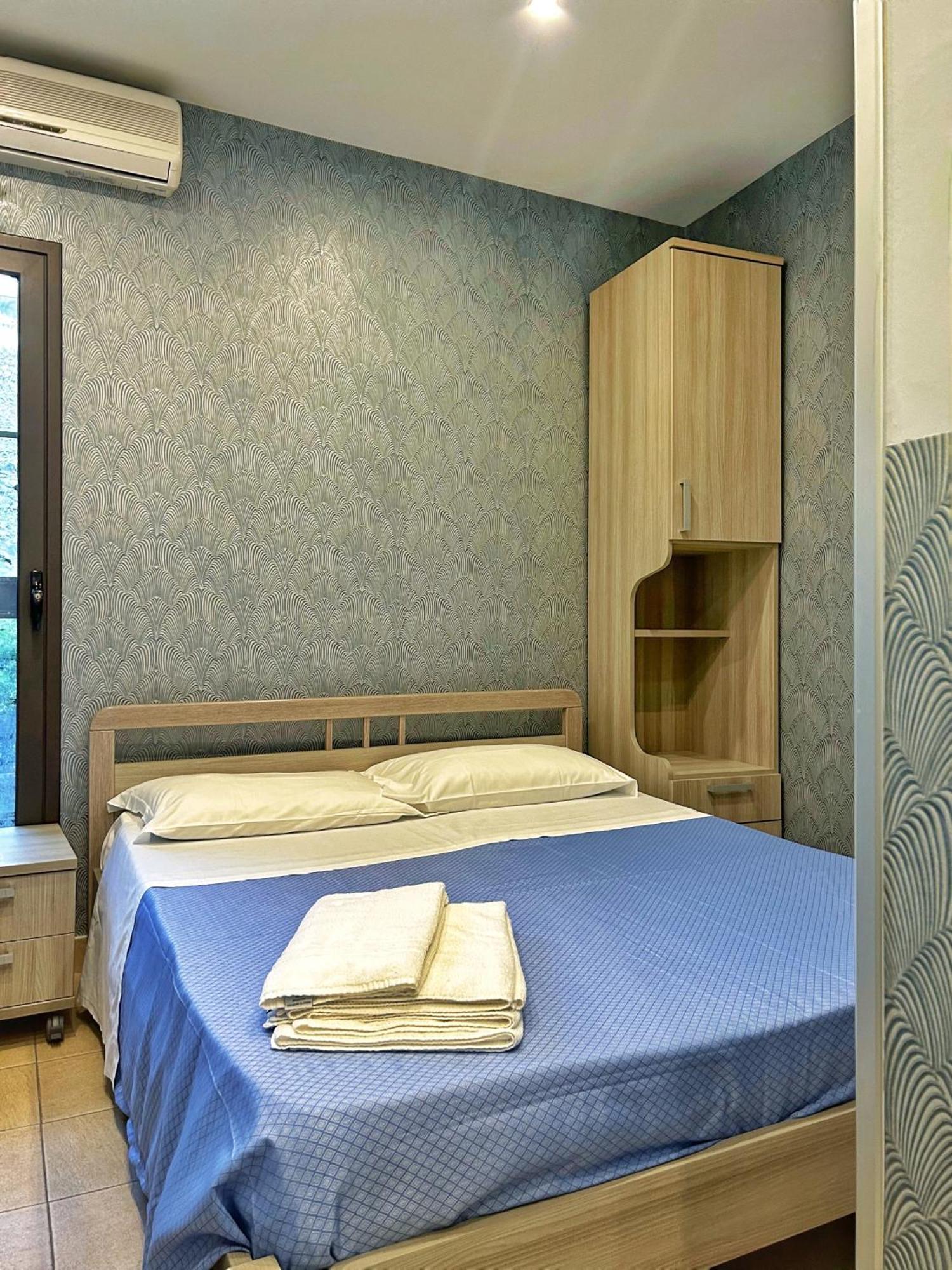 ジャルディーニ・ナクソス La Piazzetta Bed & Breakfast エクステリア 写真