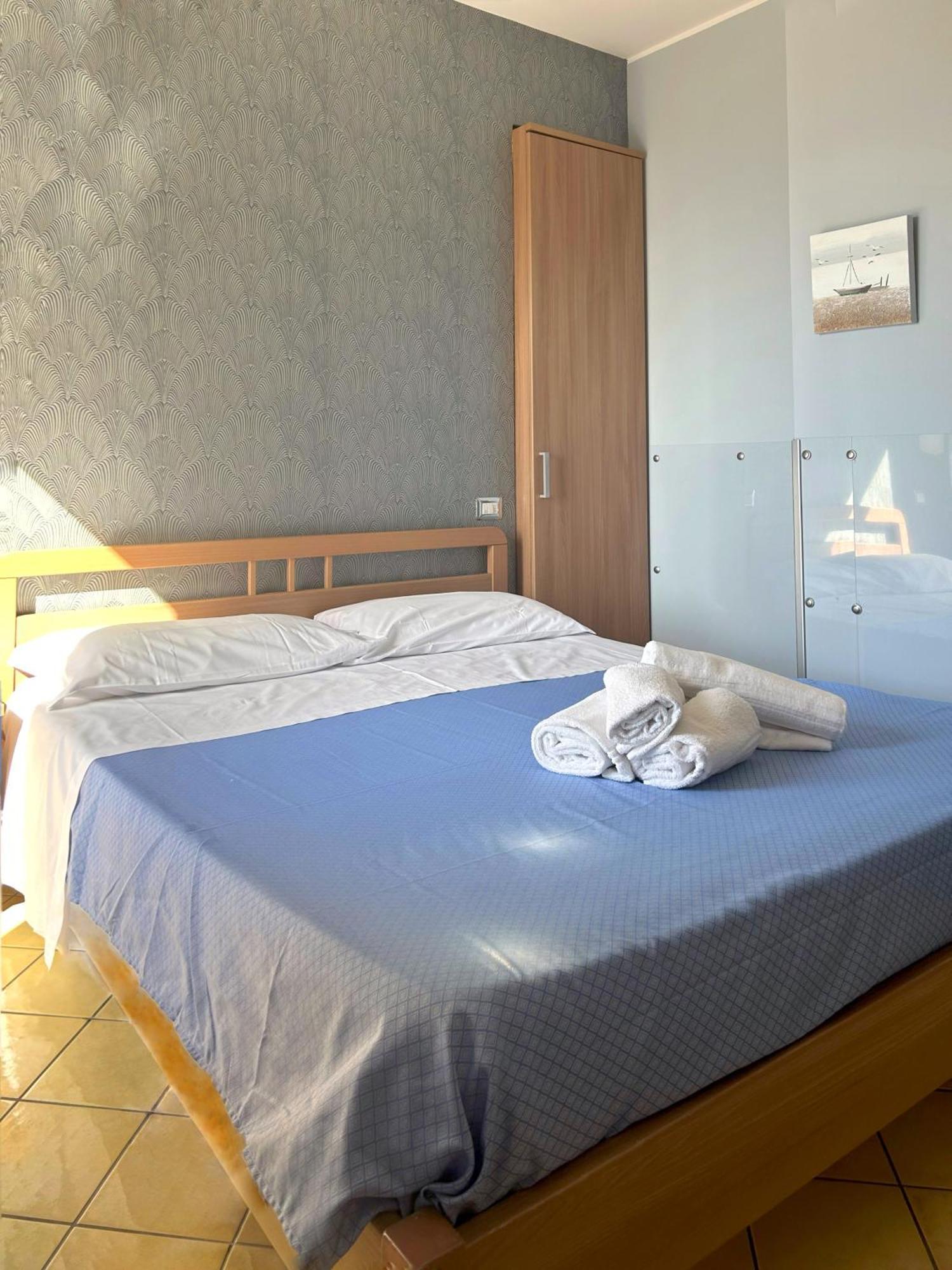 ジャルディーニ・ナクソス La Piazzetta Bed & Breakfast エクステリア 写真