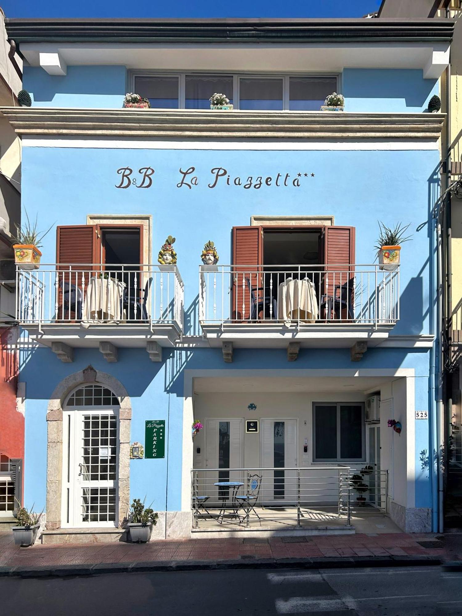 ジャルディーニ・ナクソス La Piazzetta Bed & Breakfast エクステリア 写真
